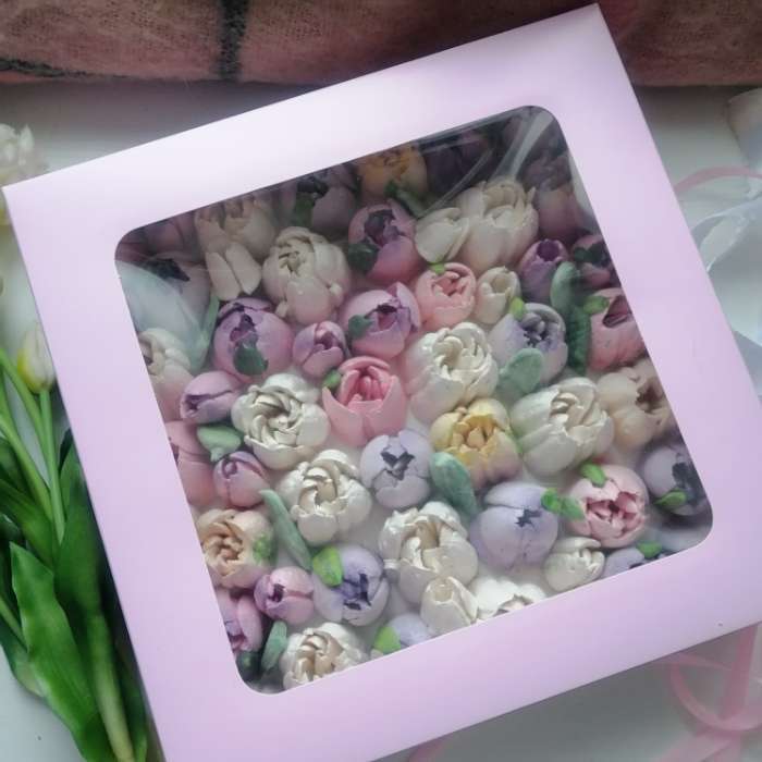 Фотография покупателя товара Коробка подарочная складная, упаковка, крышка - дно, с окном, розовая, 24×17×8 см - Фото 2