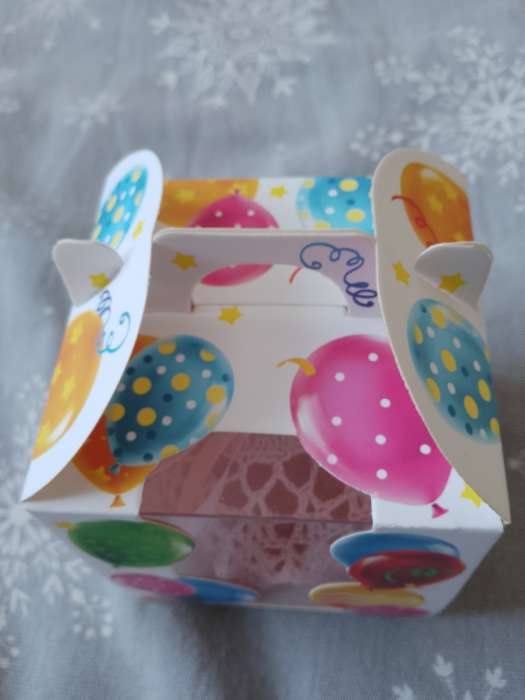 Фотография покупателя товара Упаковка для кондитерских изделий под 1 капкейк «Подарок для тебя», 9×9×10 см - Фото 3