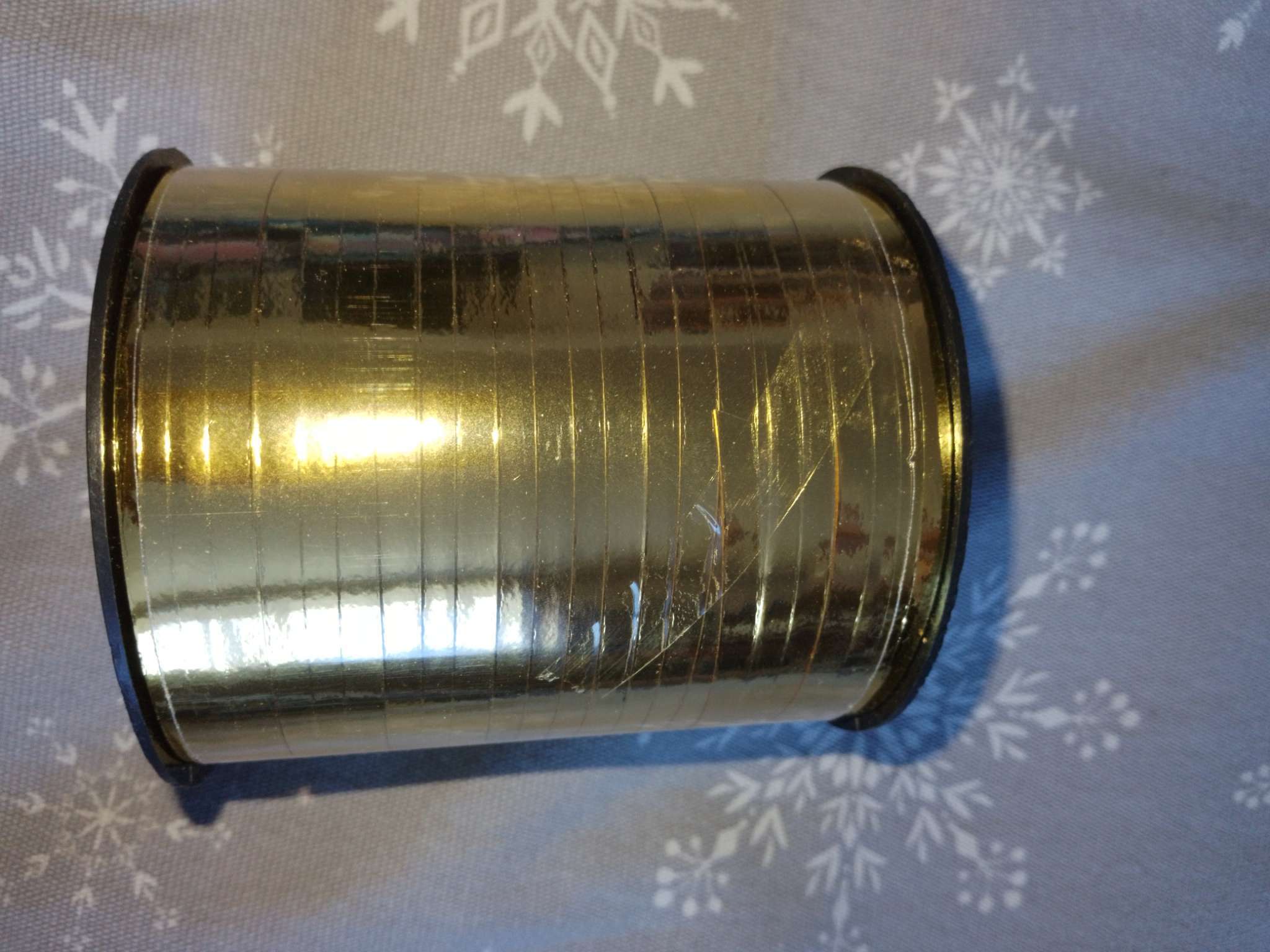 Фотография покупателя товара Лента для декора, подарков и шаров, золото, металлизированная, 0.5 см × 225 м ±5% - Фото 1