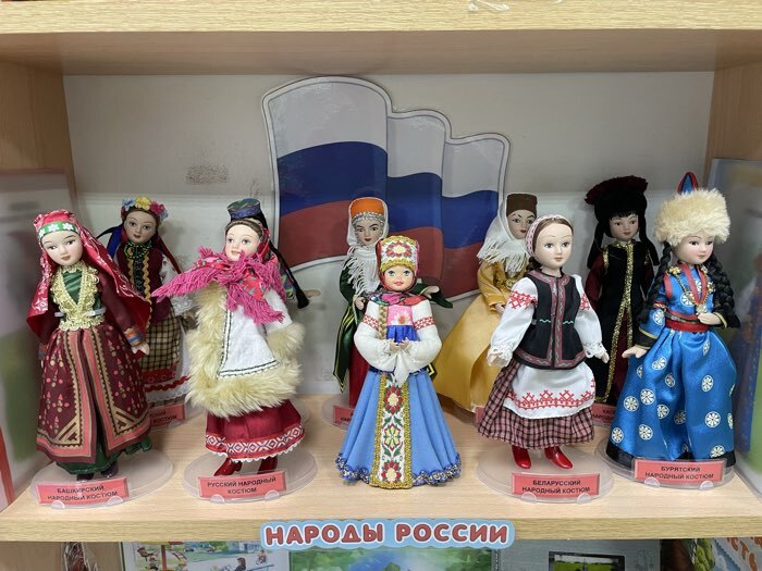 Фотография покупателя товара Подставка для кукол - Фото 2