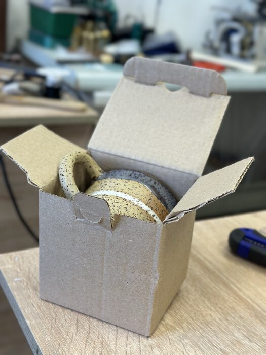 Фотография покупателя товара Коробка под кружку, для упаковки и хранения, бурая, 10×8×10 см - Фото 11