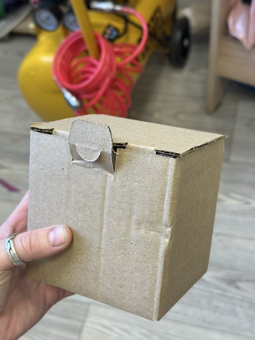 Фотография покупателя товара Коробка под кружку, для упаковки и хранения, бурая, 10×8×10 см - Фото 8