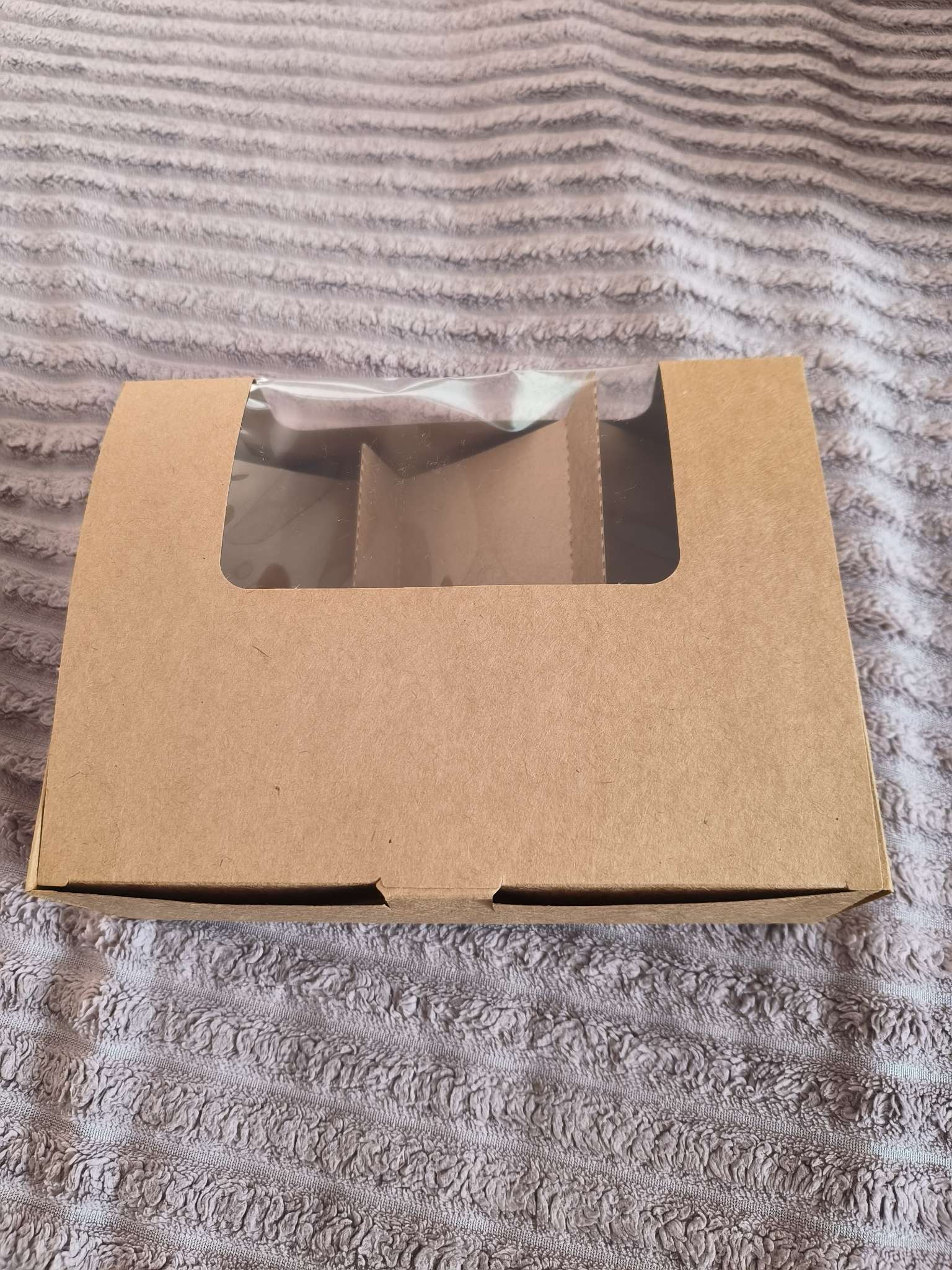 Фотография покупателя товара Коробка складная, под 3 эклера, крафт, 20×15×6 см - Фото 12