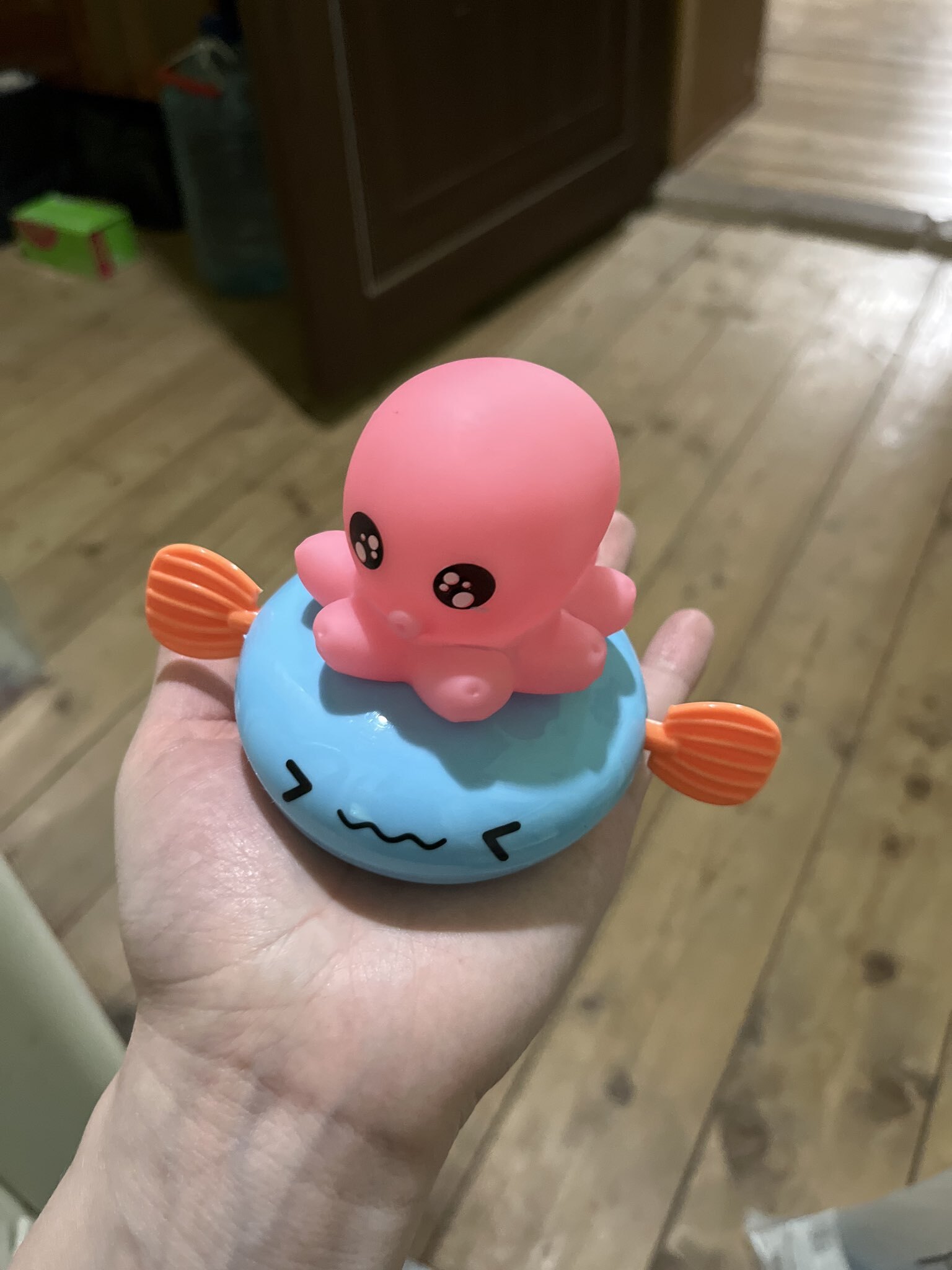 Фотография покупателя товара Заводная игрушка для ванны Крошка Я «Осьминожка», с брызгалкой, от 3 мес. - Фото 1