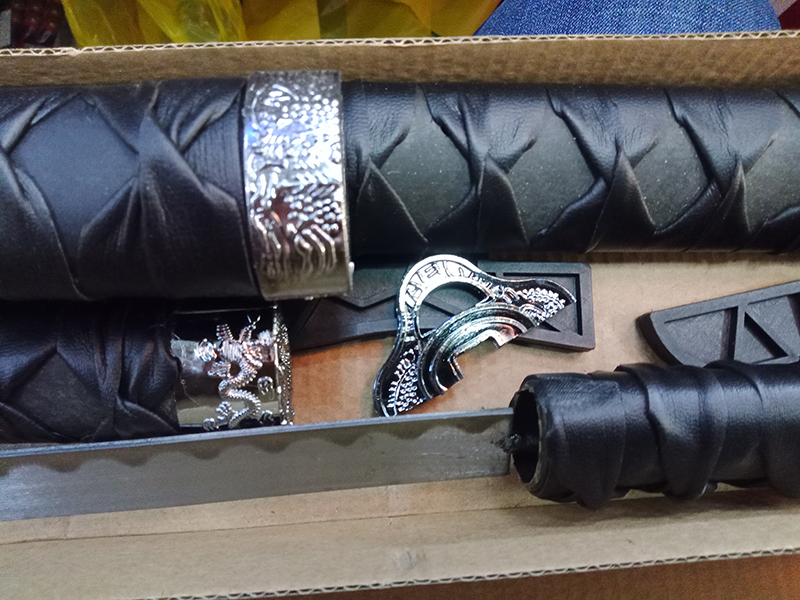 Фотография покупателя товара Сув. изделие катаны 3в1 на подставке, ножны кожзам, змея серая 47/70/89см - Фото 1