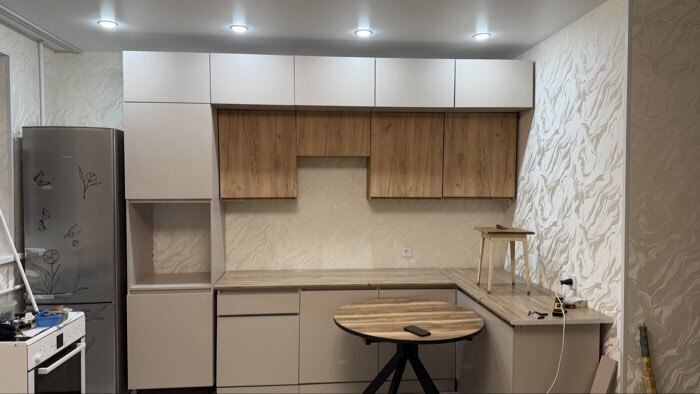 Фотография покупателя товара УЦЕНКА Кухонный гарнитур в потолок 2400 Виктория, Кашемир/Дуб крафт - Фото 7