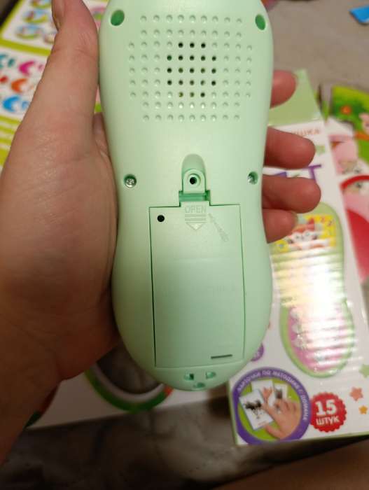 Фотография покупателя товара Обучающая игрушка «Умный пульт», световые и звуковые эффекты, зелёный - Фото 7