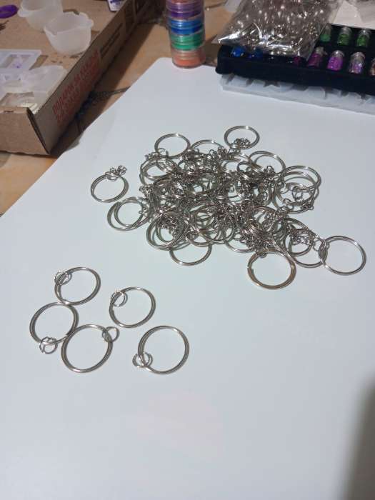 Фотография покупателя товара Основа для брелока: карабин с плоской цепочкой, металл под серебро, набор 15 шт., 5.8×2.2 см - Фото 1