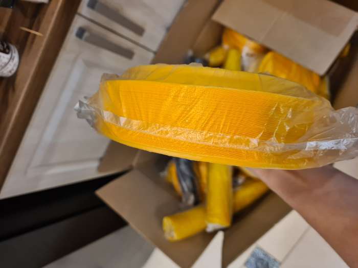 Фотография покупателя товара Тарелка пластиковая одноразовая столовая, d=20,5 см, цвет жёлтый - Фото 3