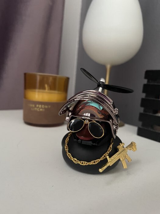 Фотография покупателя товара Игрушка на панель автомобиля «Утка с пропеллером» чёрная - Фото 1