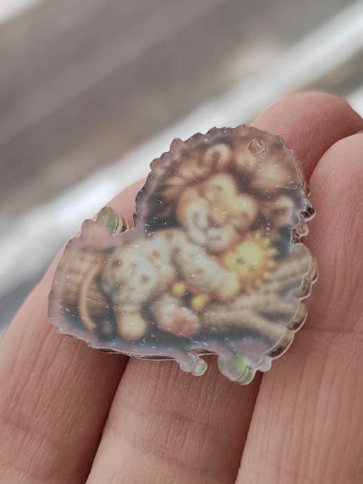 Фотография покупателя товара Декор для творчества акрил «Львёнок в пижамке сладко спит на брёвнышке», 3×3×0.2 см - Фото 1