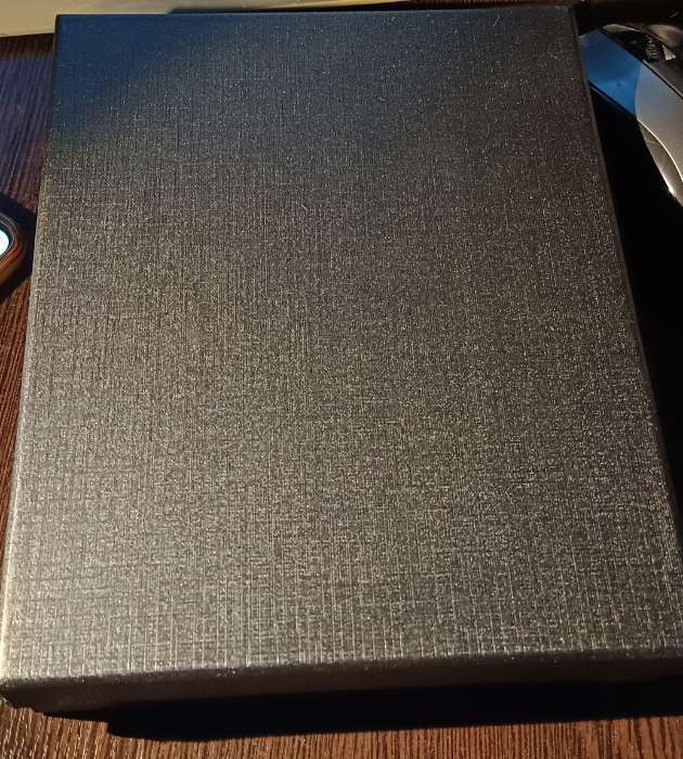 Фотография покупателя товара Подарочный набор 5 в 1 «Полевой», 17×21.5 см, фляжка 270 мл, 2 рюмки, брелок, открывалка-штопор, металл, текстиль - Фото 2