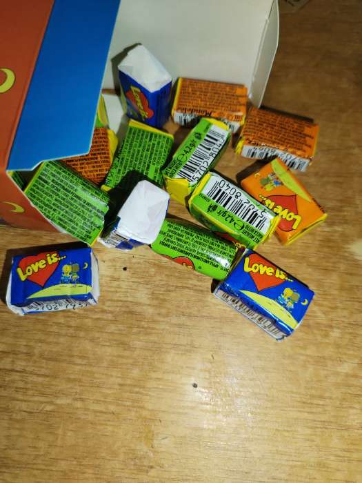 Фотография покупателя товара Жевательная резинка Love is, ассорти, 4.2 г, 50 шт. - Фото 37