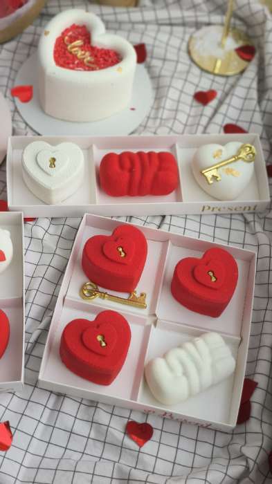 Фотография покупателя товара Набор кондитерский Доляна, 2 предмета: форма для муссовых десертов 29.5×17×4.3 см, молд 6.7×3.3 см - Фото 1