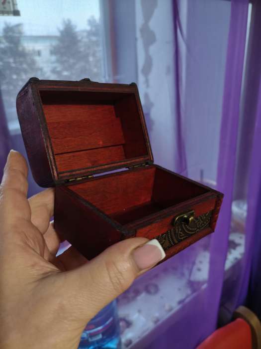 Фотография покупателя товара Шкатулка для украшений «Сундук с ручкой. Лаконичность», дерево, 12×8×8 см - Фото 2