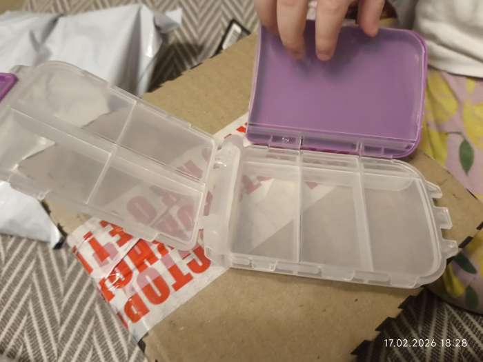 Фотография покупателя товара Таблетница «Максимум», 10×6.5×3.5 см, 8 секций, сиреневая - Фото 5