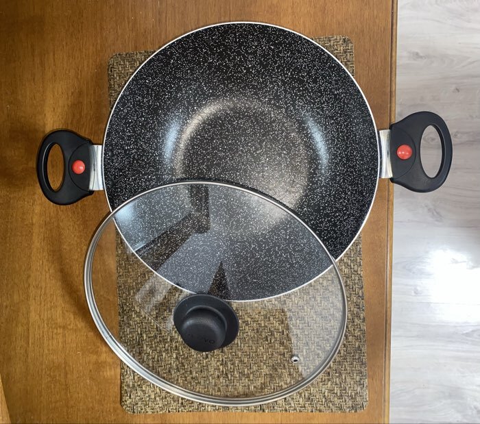 Фотография покупателя товара Казан алюминиевый, 4 л, d=28 см, стеклянная крышка, две съёмные ручки, фиолетовый - Фото 1