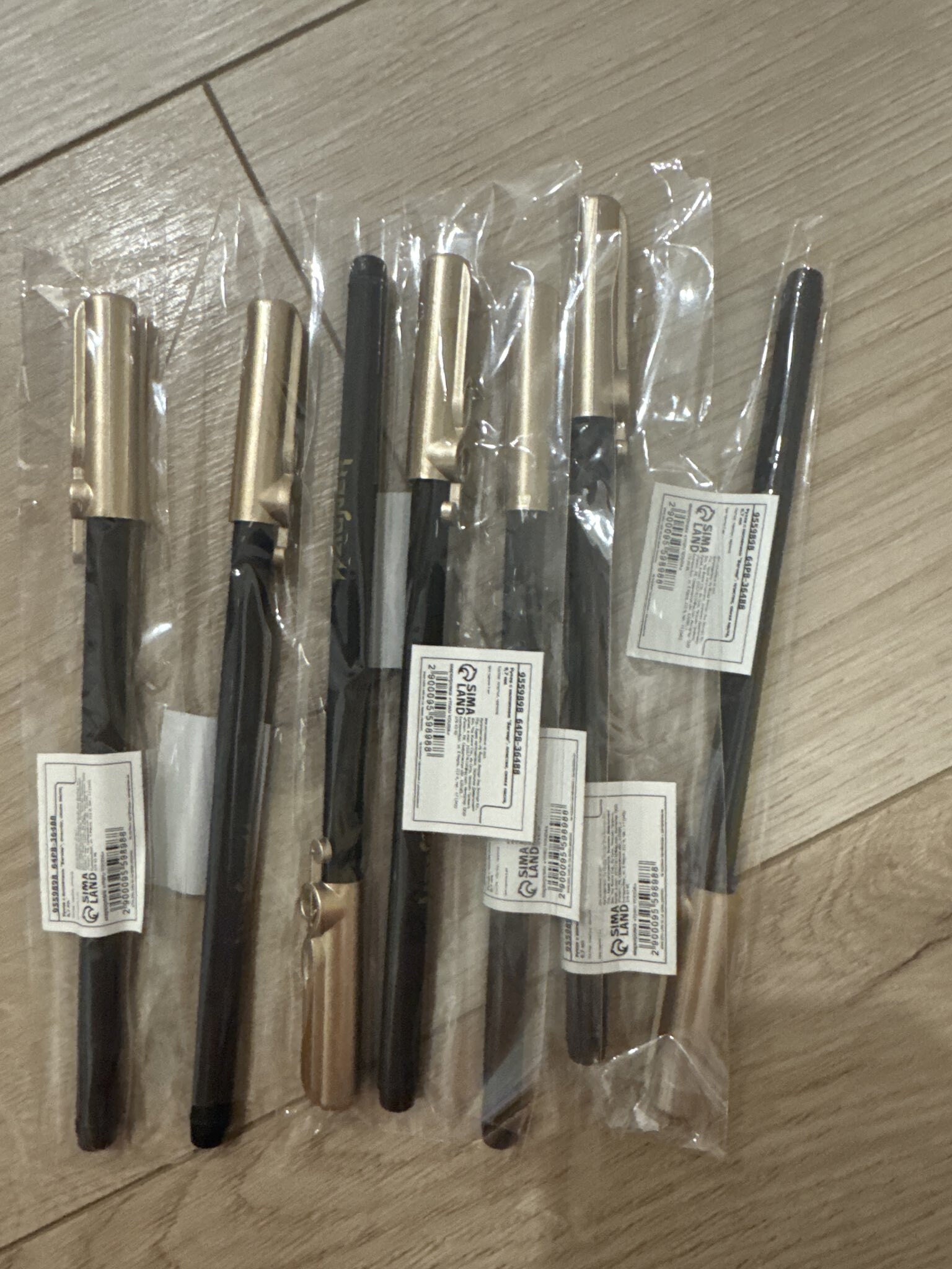 Фотография покупателя товара Ручка шариковая синяя паста сувенирная с колпачком «Вагнер», пластик, пишущий узел 0.7 мм - Фото 1