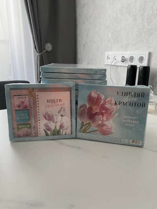 Фотография покупателя товара Подарочный набор: блокнот А6, 40 л., магнитные закладки, ручка «Настоящему герою» - Фото 4