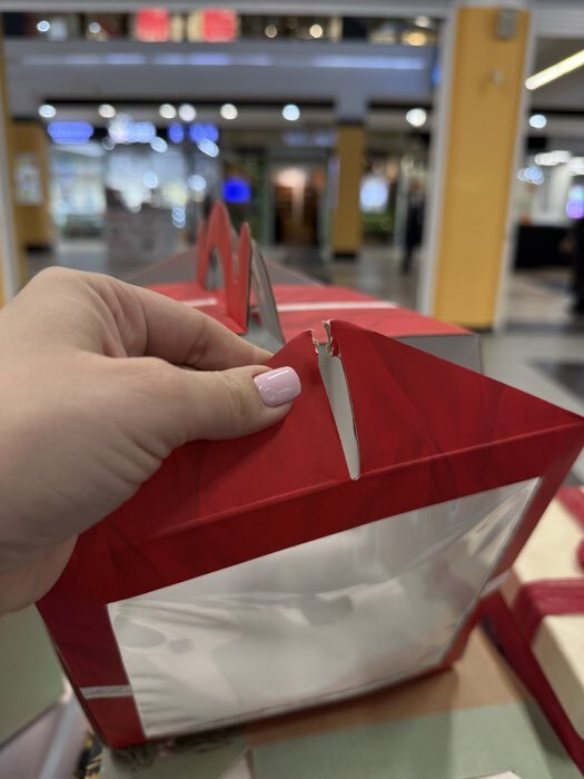 Фотография покупателя товара Коробка кондитерская с окном, сундук, «С Новым годом!», 20×20×20 см, - Фото 7