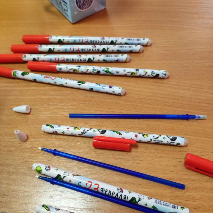 Фотография покупателя товара Ручка пиши-стирай, синяя паста, гелевая, 0.5 мм, пластик «С 23 февраля!» - Фото 3