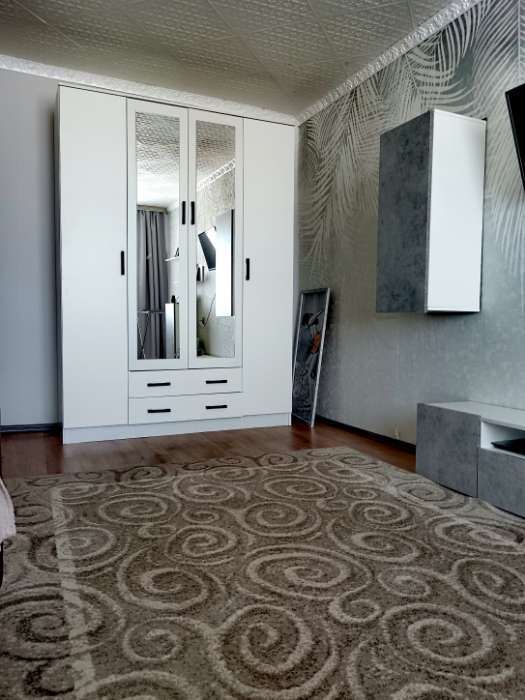 Фотография покупателя товара Шкаф четырёхстворчатый «Квадро», с зеркалом, 1600×487×2200 мм, цвет графит - Фото 7