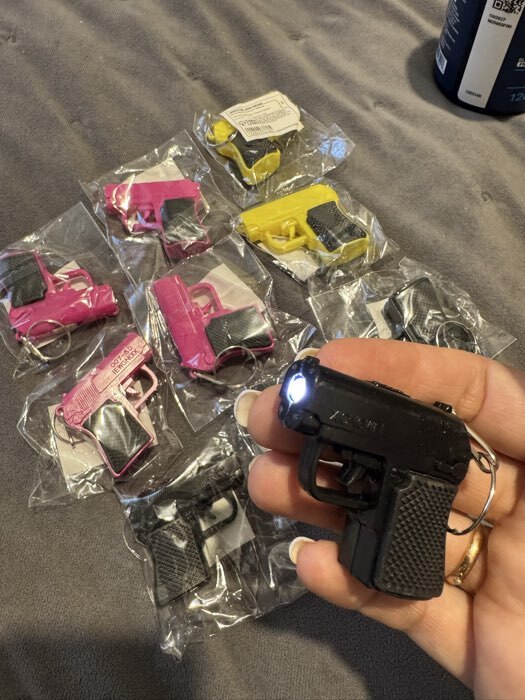 Фотография покупателя товара Фонарик брелок для ключей на кольце «Пистолет», 3×AG3, МИКС - Фото 31