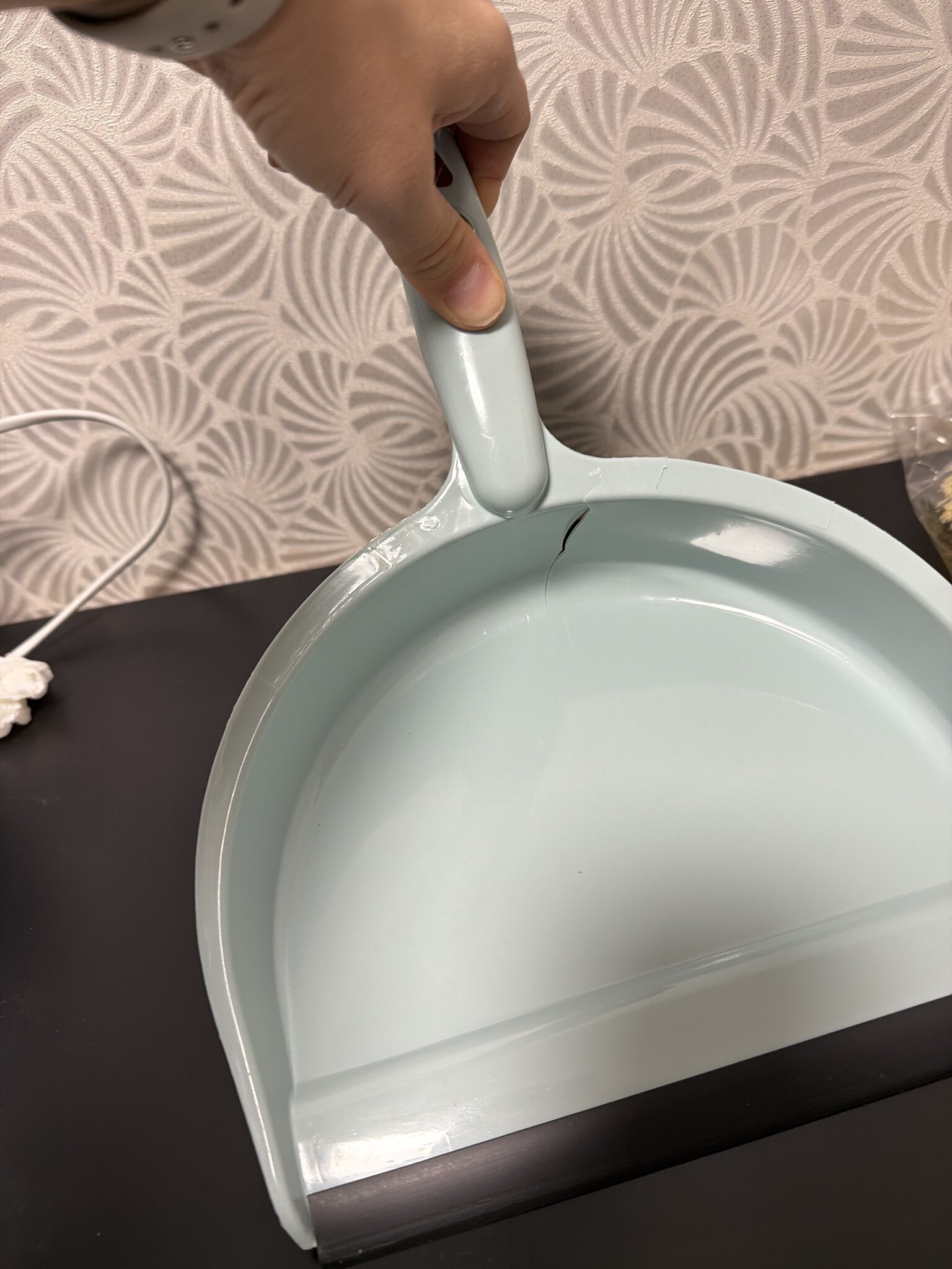 Фотография покупателя товара Щётки для уборки Доляна, 4 предмета: совок, 3 щётки, 30×21×12 см, голубые - Фото 1