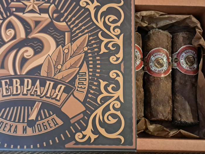 Фотография покупателя товара Коробка кондитерская, упаковка «8 марта», 20×15×5 см - Фото 1