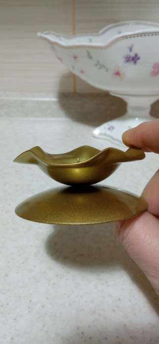 Фотография покупателя товара Металлический подсвечник на 1 свечу «Кувшинка», 7.3×3.5 см, под золото - Фото 3