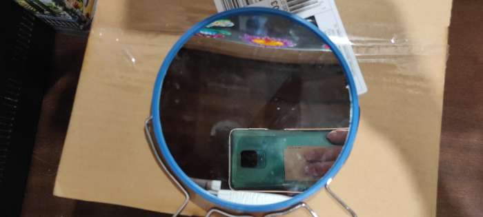 Фотография покупателя товара Зеркало складное-подвесное, двустороннее, с увеличением, d зеркальной поверхности 16 см, цвет МИКС - Фото 1