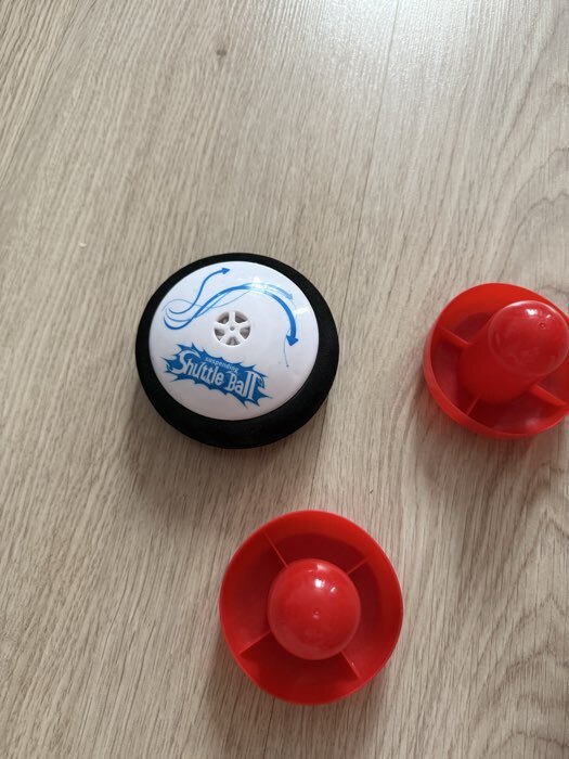 Фотография покупателя товара Настольная игра для детей «Аэрохоккей», работает от батареек, 2 игрока, 3+ - Фото 3