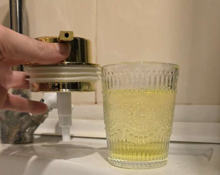 Фотография покупателя товара Дозатор для мыла стеклянный, 200 мл - Фото 4