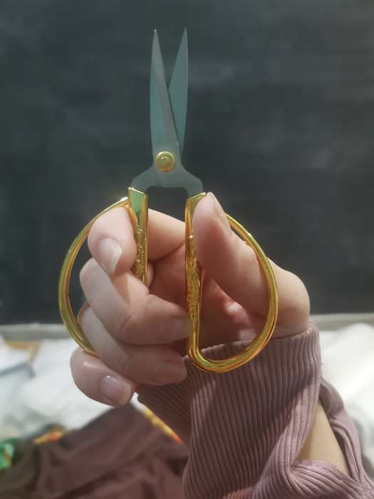 Фотография покупателя товара Ножницы для рукоделия, скошенное лезвие, 7", 17 см, цвет золотой - Фото 13