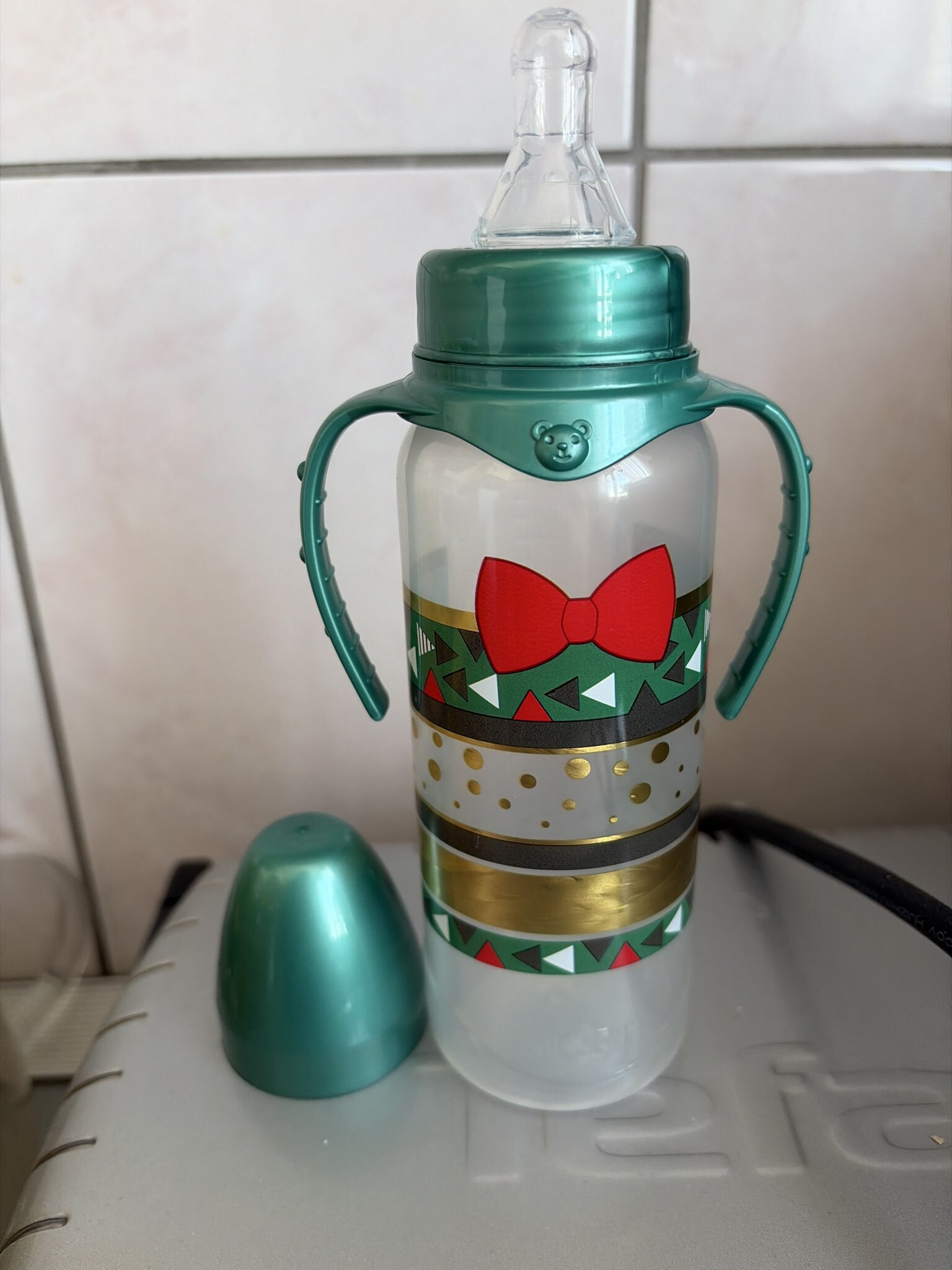 Фотография покупателя товара Бутылочка для кормления, новогодняя «Мой 1 Новый год», классическое горло, 150 мл., от 0 мес., цилиндр, с ручками, Крошка Я - Фото 1