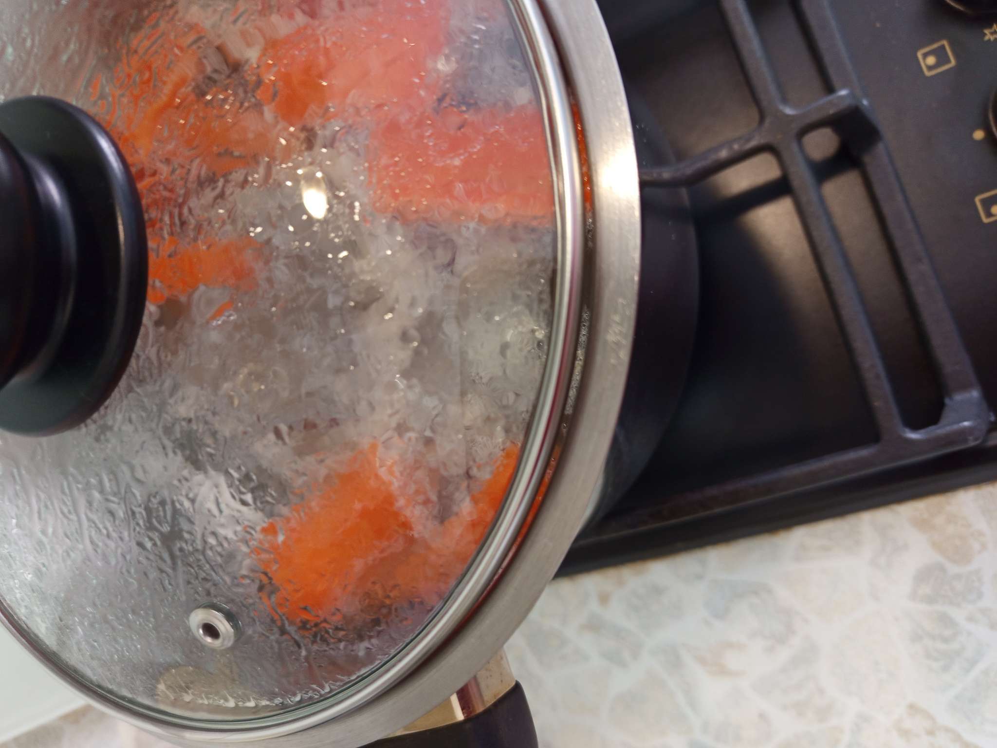 Фотография покупателя товара Крышка для сковороды и кастрюли Доляна, d=20 см, нержавеющий обод, пластиковая ручка, стекло, прозрачная - Фото 21