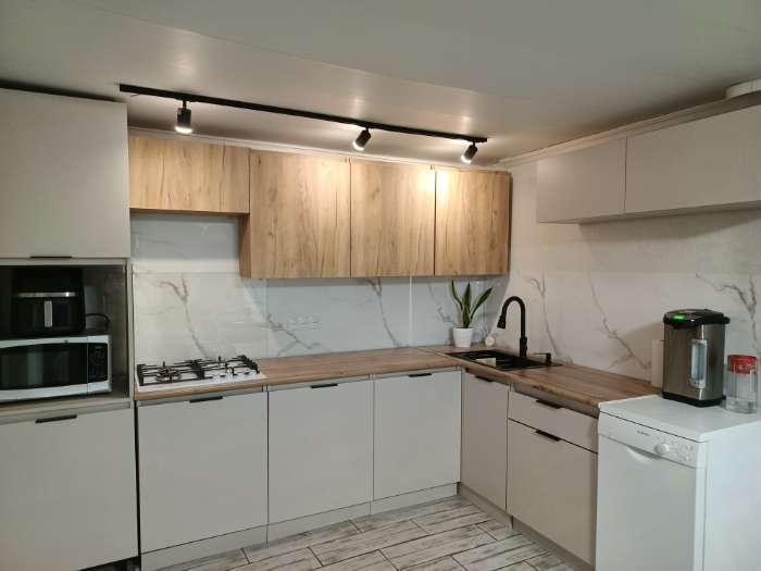 Фотография покупателя товара УЦЕНКА Кухонный гарнитур в потолок 2400 Виктория, Кашемир/Дуб крафт - Фото 2