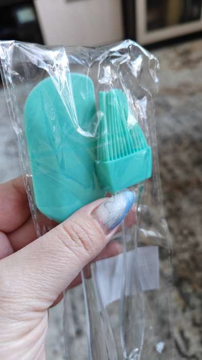 Фотография покупателя товара Набор для выпечки Доляна «Лёд», 2 предмета: лопатка 18.5 см, кисть 16.5 см, бирюзовый - Фото 4