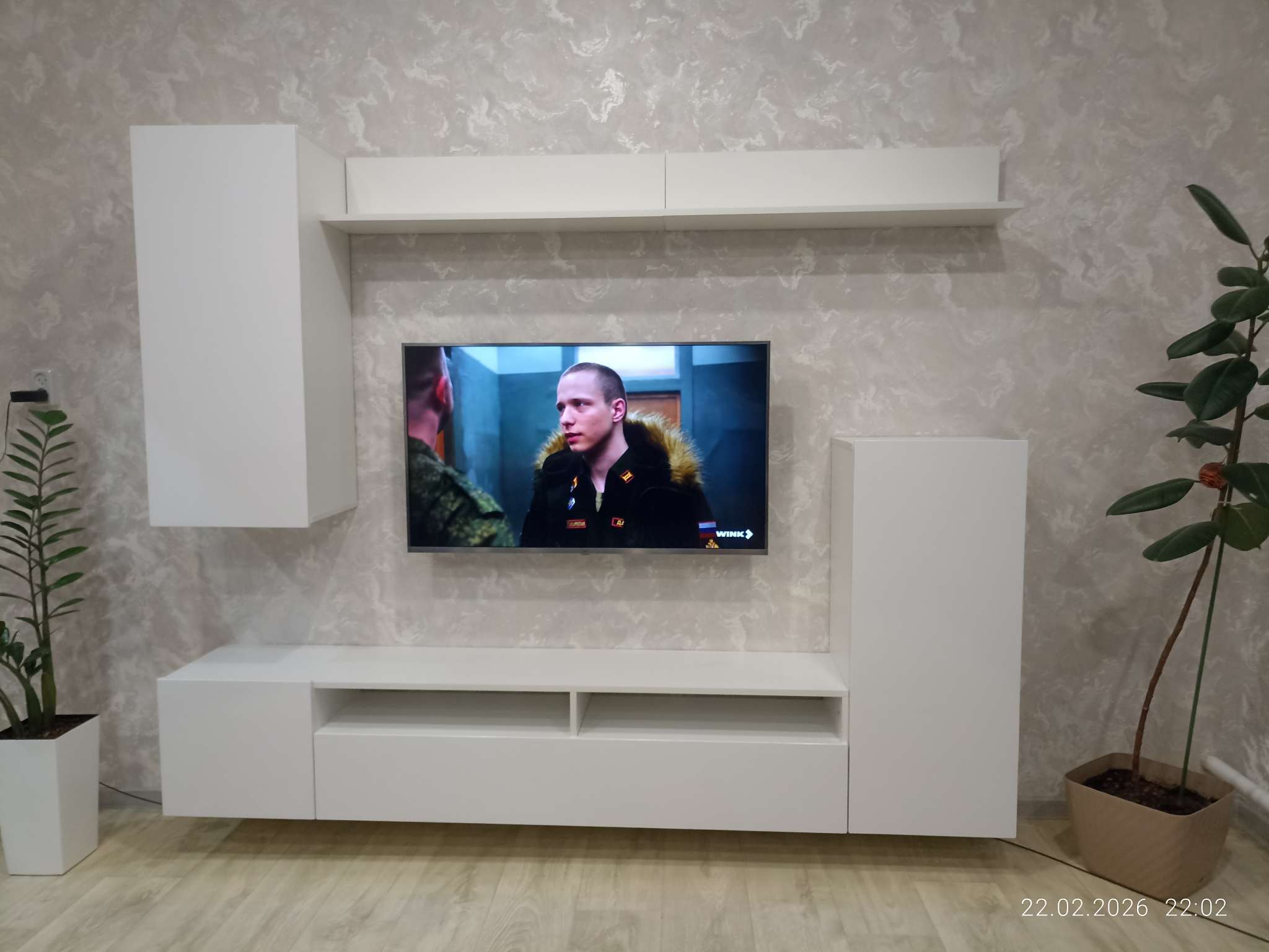 Фотография покупателя товара Гостиная «Лира», 2130×1680×350 мм, цвет Белый/ Белый глянец МДФ - Фото 3