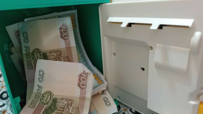 Фотография покупателя товара Игрушка ZABIAKA «Дино-сейф», копилка, звук, зелёная - Фото 2