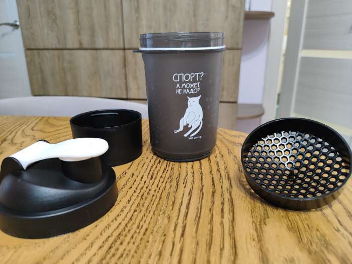 Фотография покупателя товара Шейкер спортивный «Работаю по графику», 500 мл, с чашей - Фото 1