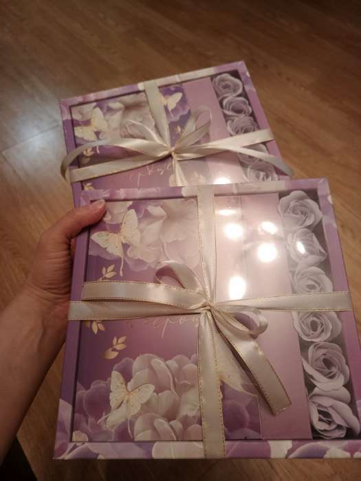 Фотография покупателя товара Подарочный набор «С весной в сердце»: ежедневник А5 80 листов и мыльные лепестки - Фото 3