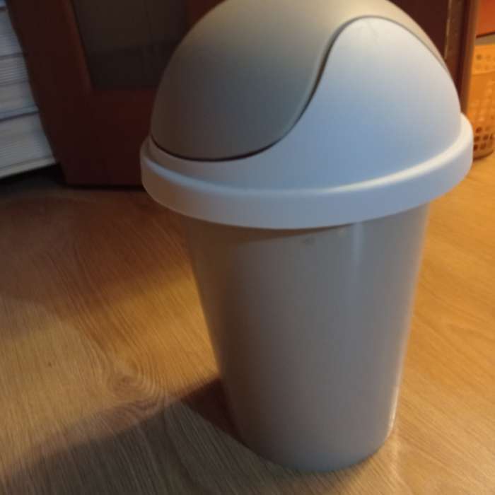 Фотография покупателя товара Контейнер для мусора Rambai, 10 л, d=26.7 см, h=42 см, бежевый - Фото 1