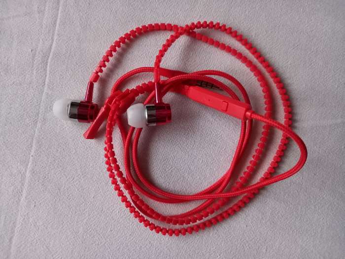 Фотография покупателя товара Наушники Luazon VBT 1.10 «Молния», вакуумные, микрофон, красные - Фото 3