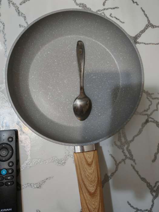 Фотография покупателя товара Сковорода Magistro Natural, d=22 см, ручка софт тач, антипригарное покрытие, индукция, кованый алюминий, серая - Фото 4