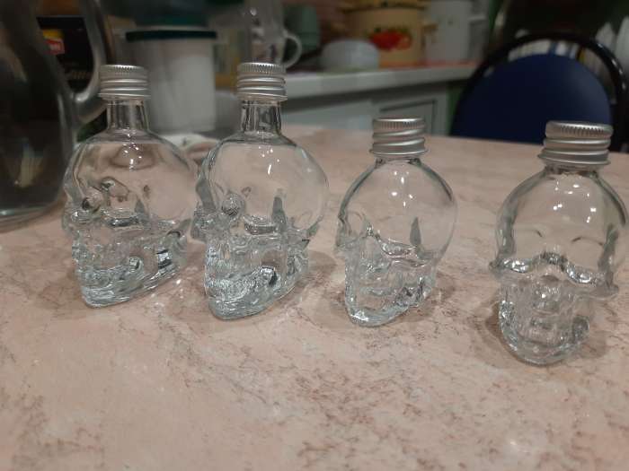 Фотография покупателя товара Баночка для специй «Череп. Хэллоуин», 50 мл, 6×4.5×9 см, с металлической крышкой, стекло, прозрачная - Фото 14