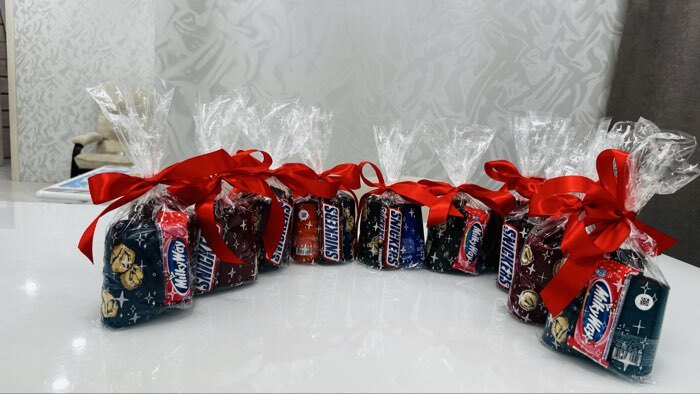 Фотография покупателя товара Пакет подарочный пропиленовый «Цветочки», 14×29 см - Фото 1