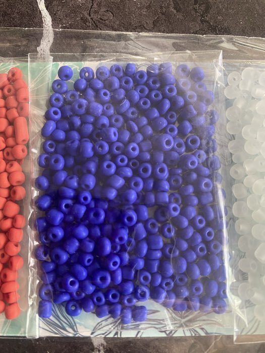 Фотография покупателя товара Бисер круглый 6/0 «Матовый. Патриот», 3 цвета × 20 г, 20×8×0.7 см - Фото 3