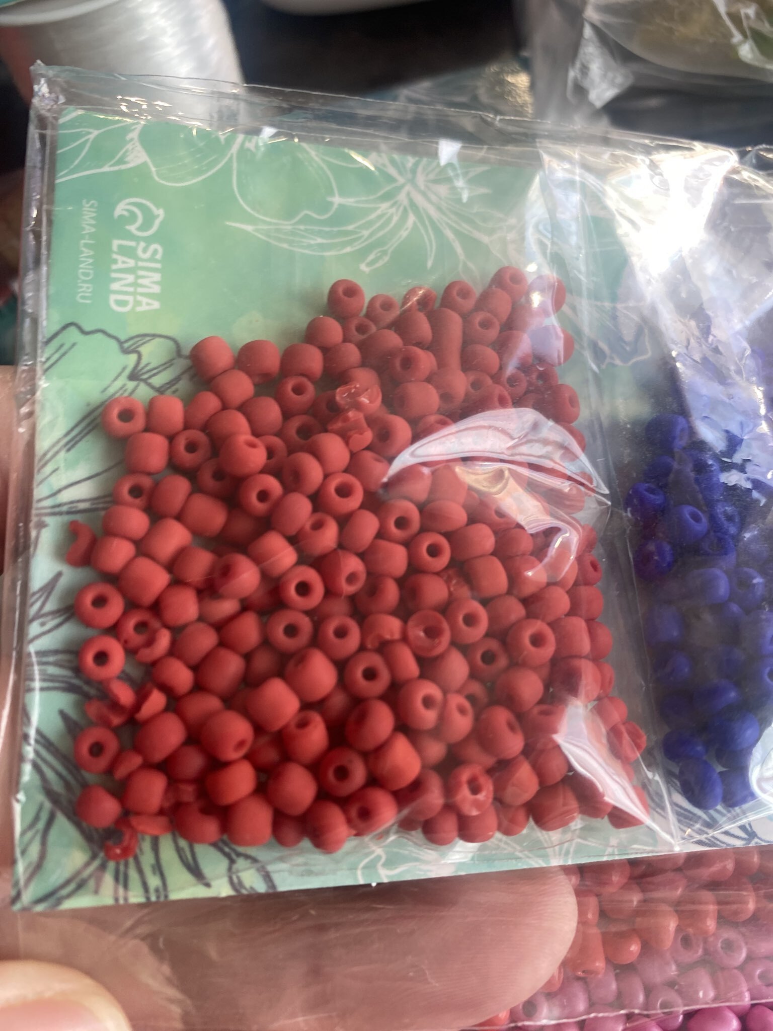 Фотография покупателя товара Бисер круглый 6/0 «Матовый. Патриот», 3 цвета × 20 г, 20×8×0.7 см - Фото 5