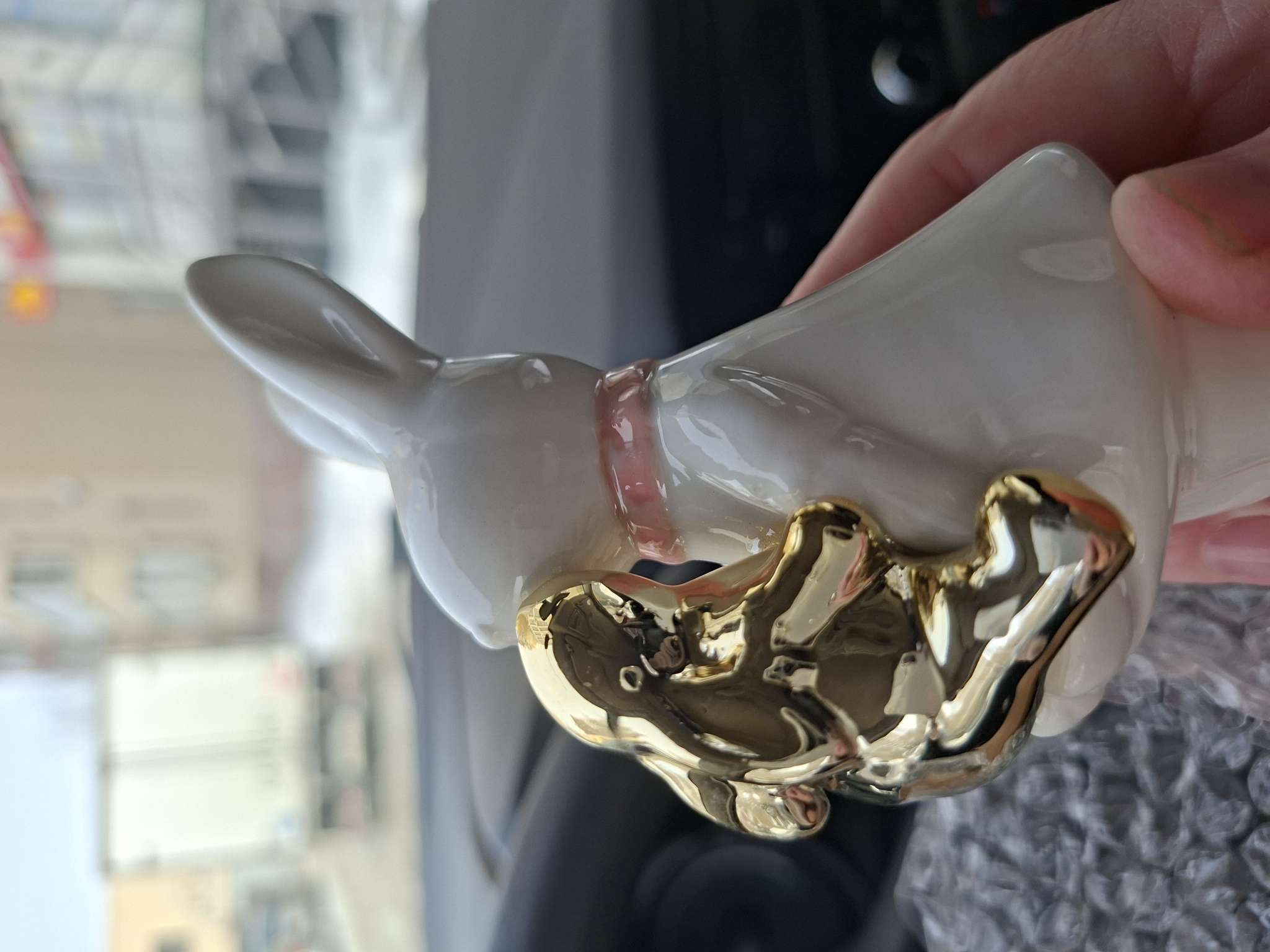 Фотография покупателя товара Фигурка керамика «Зайка белая с золотым зайчонком», 6.5×4.5×13.5 см - Фото 2